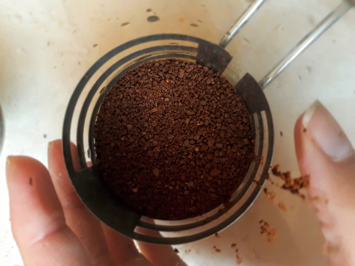 Prensa francesa: fazendo café, leite cremoso e&nbsp;chá